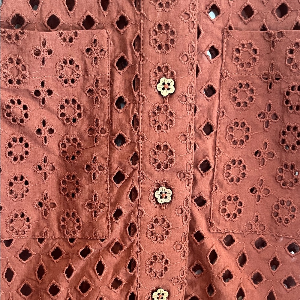 Marled Eyelet Button-Up Blouse - Picture 5 of 7